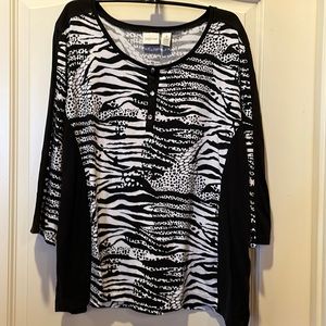 This is Zenergy brand from Chicos soft cotton